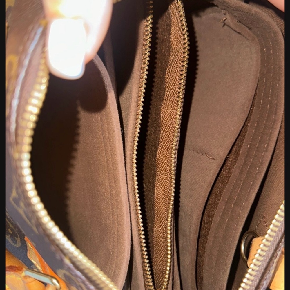 Louis Vuitton Monogram Speedy 25 - Picture 7 of 11
